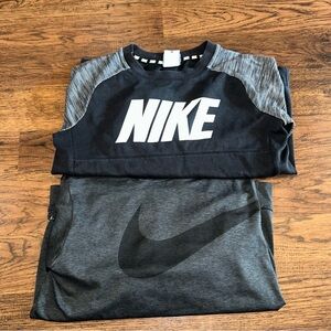 Long sleeved Nike lot